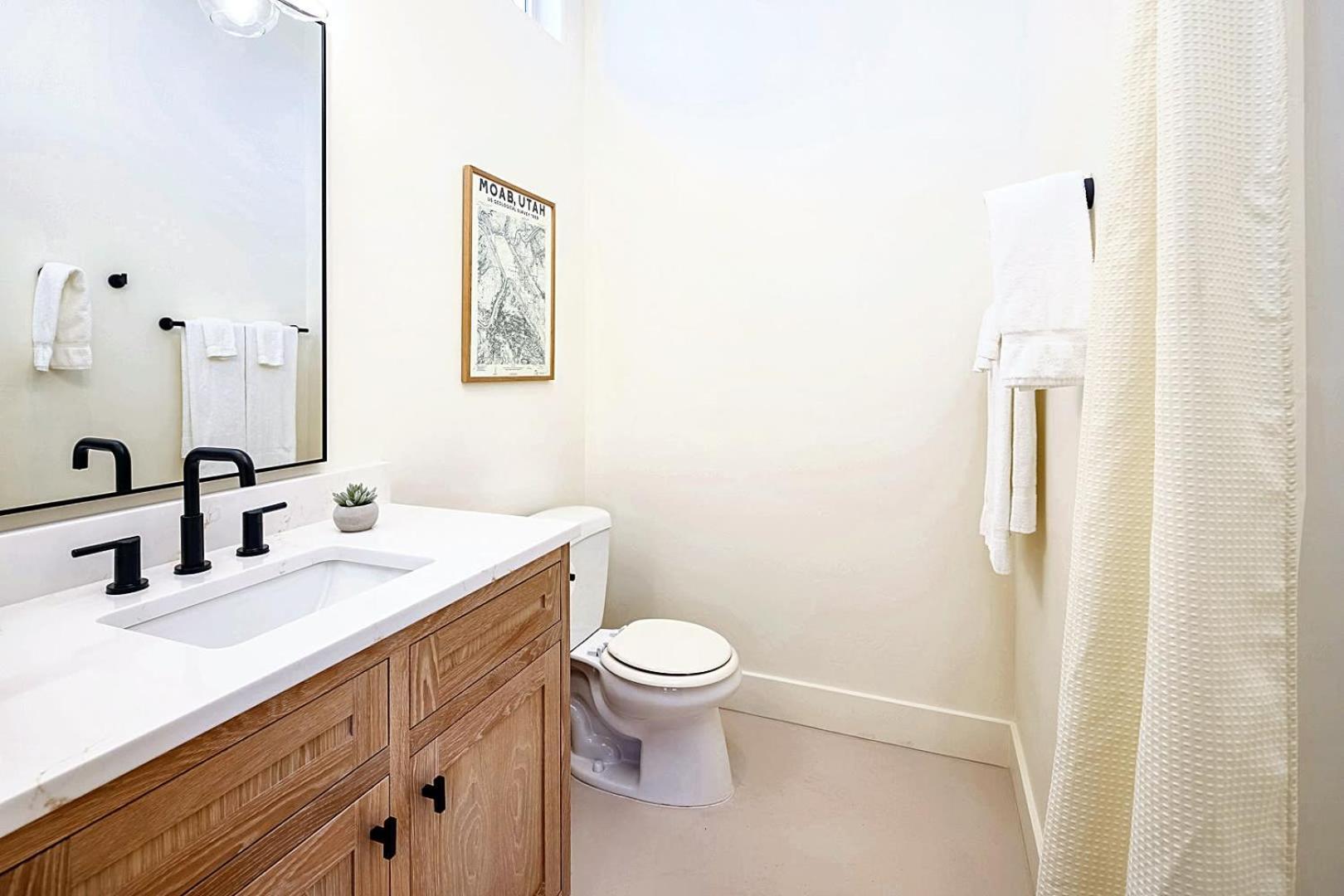 Downtown Kokopelli West 3 - Newly Remodeled Stylish Studio โมอาบ ภายนอก รูปภาพ